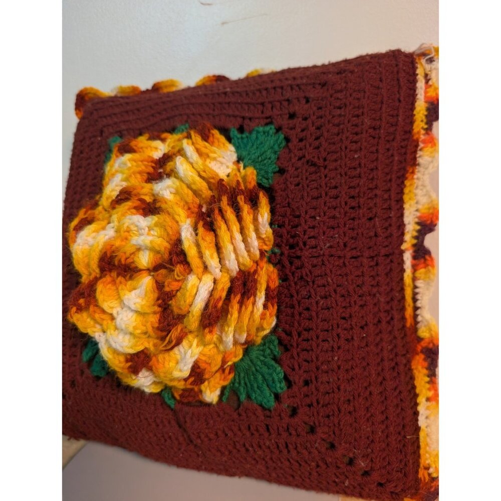 Decorative Throw PILLOW 13" Homemade Crochet Square Rosette 70s Cottage Style - Picture 3 of 6